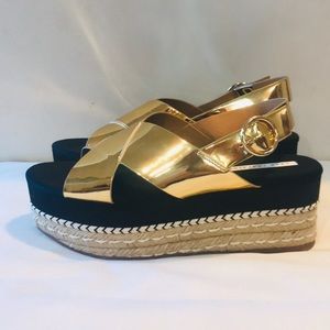 SALE🌞ZARA ✨⭐️ Golden⭐️✨ Wedges, Sandals